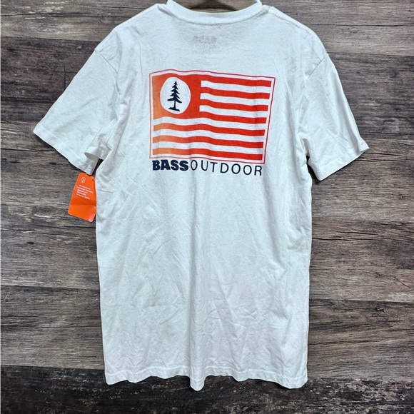 Bass Outdoor White Short Sleeve Tee with Classic Crew Neck - Picture 2 of 6